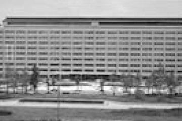 昭和56年　福岡県庁舎行政棟（福岡）